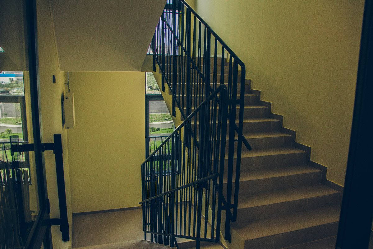 Здание имеет дополнительное утепление