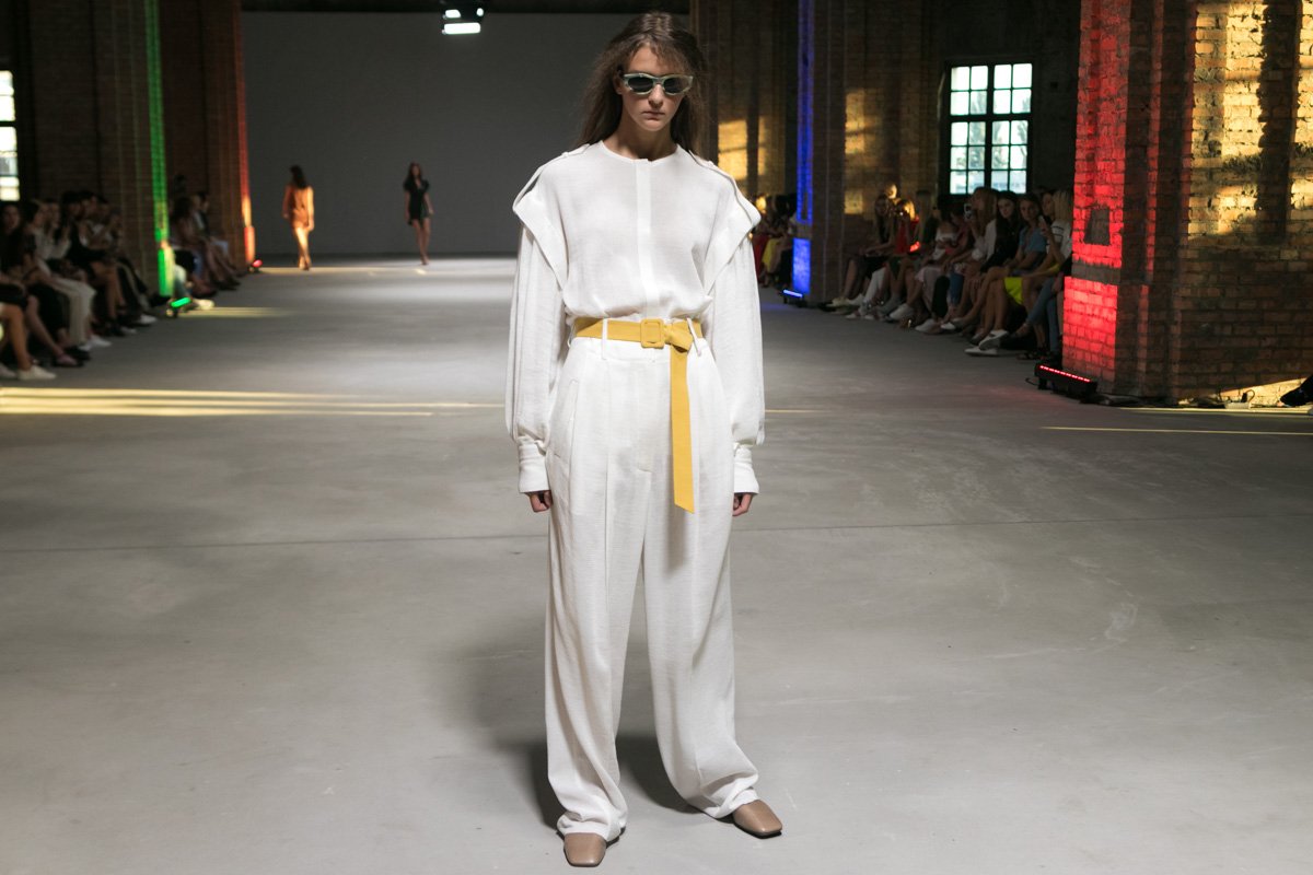 Основной месседж SIX - любовь женщины к самой себе