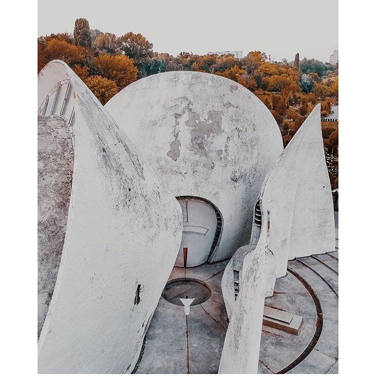 Киевский крематорий. Фото: @alina_rudya Киевский крематорий. Фото: @alina_rudya