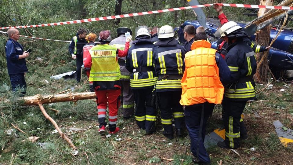 На месте происшествия было задействовано 4 единицы техники и 20 спасателей