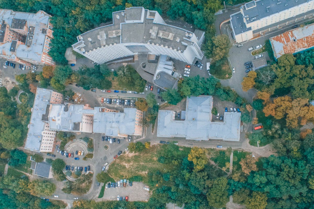 Александровская клиническая больница находится в центре Киева Александровская клиническая больница находится в центре Киева