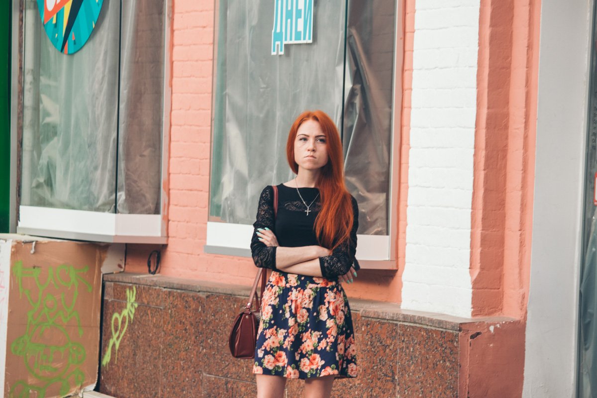 Девушка с волосами цвета Информатора Девушка с волосами цвета Информатора