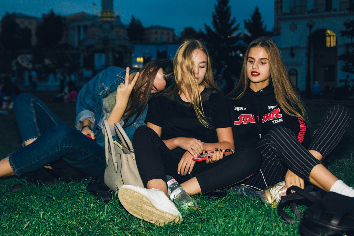 Ну и девчонки не отстают Ну и девчонки не отстают