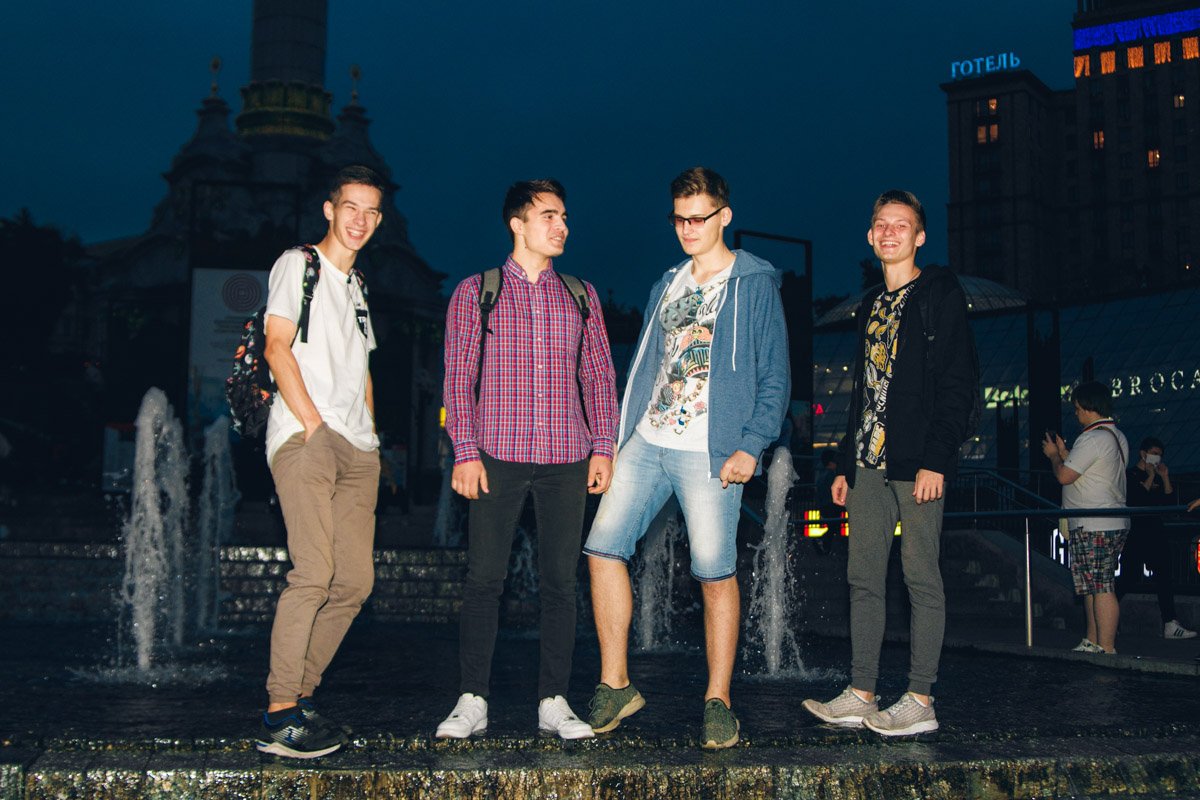 Кажется, студенты вообще не знают, что такое рутина и скука Кажется, студенты вообще не знают, что такое рутина и скука