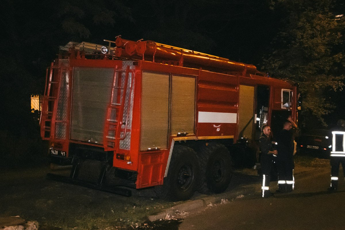 В результате пожара пострадала женщина, жительница квартиры