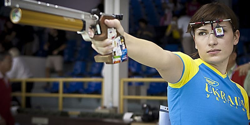 Костевич выиграла перестрелку у россиянки за золото