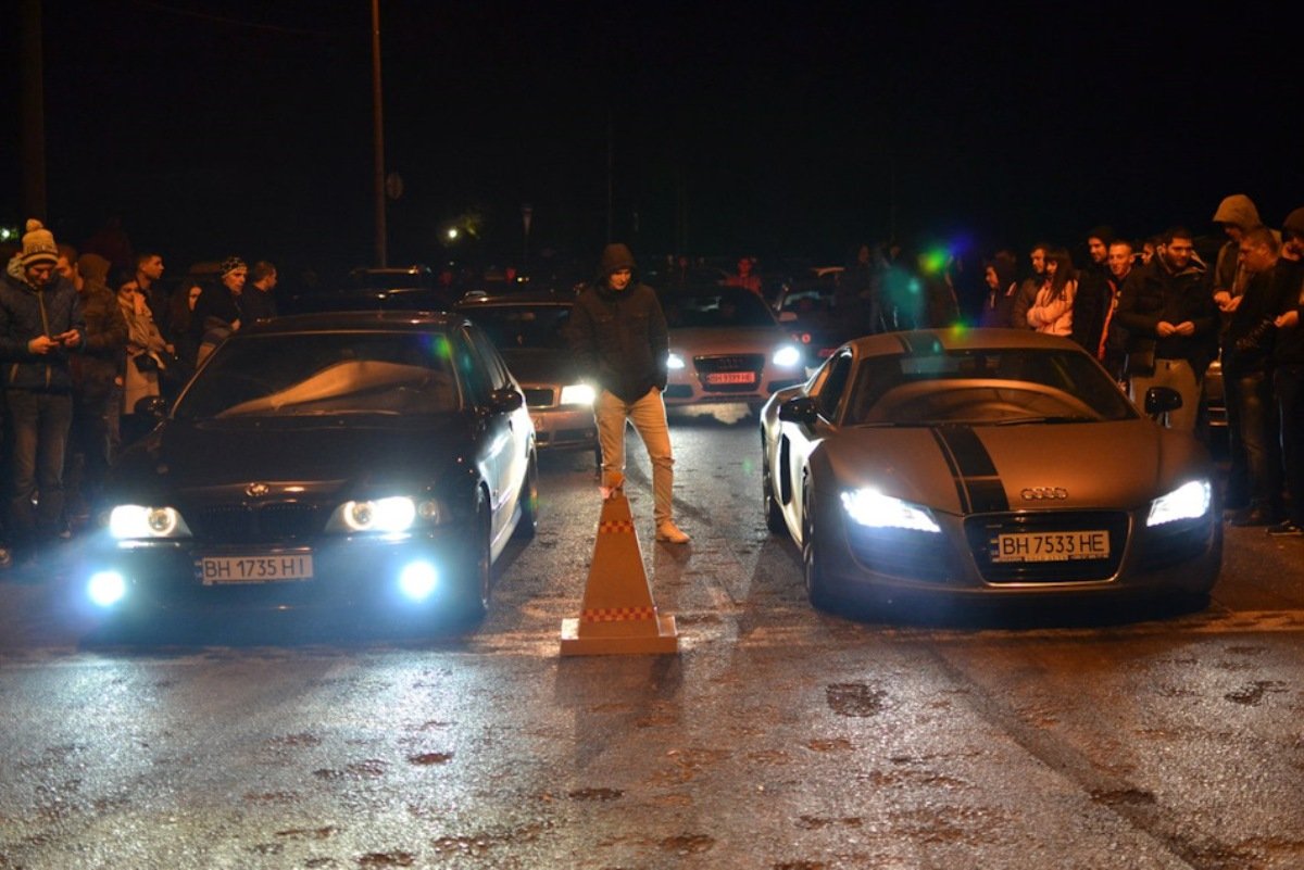 Водитель BMW участвовал в уличных гонках