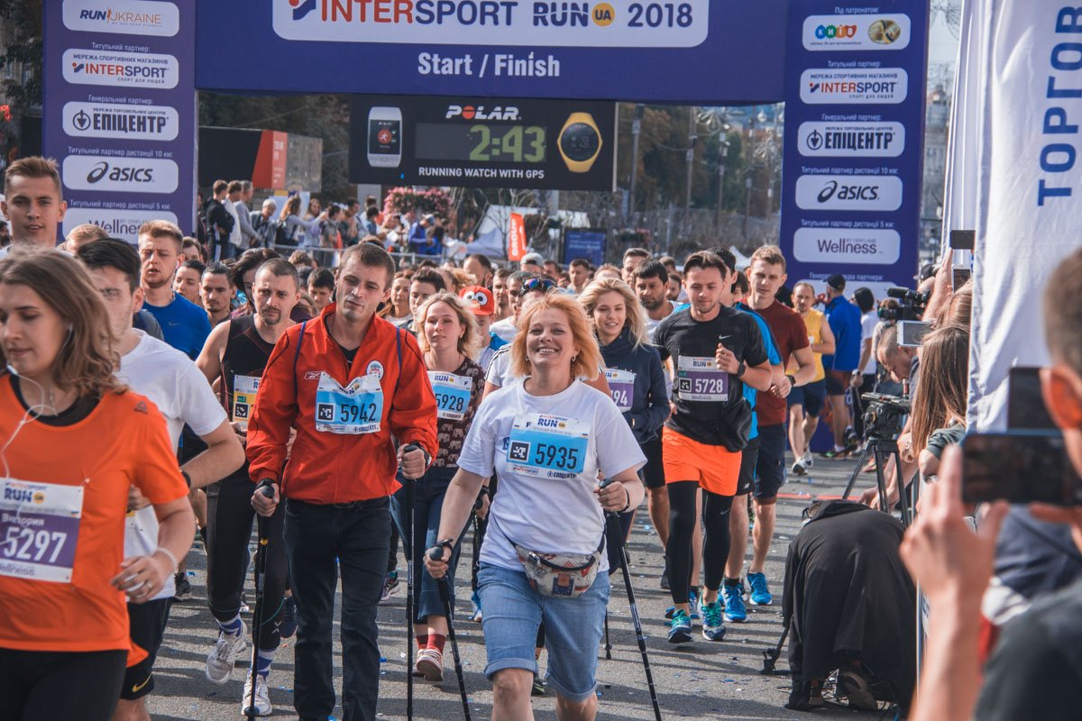 В забеге могли принимать участие как профессиональные спортсмены, так и аматоры В забеге могли принимать участие как профессиональные спортсмены, так и аматоры