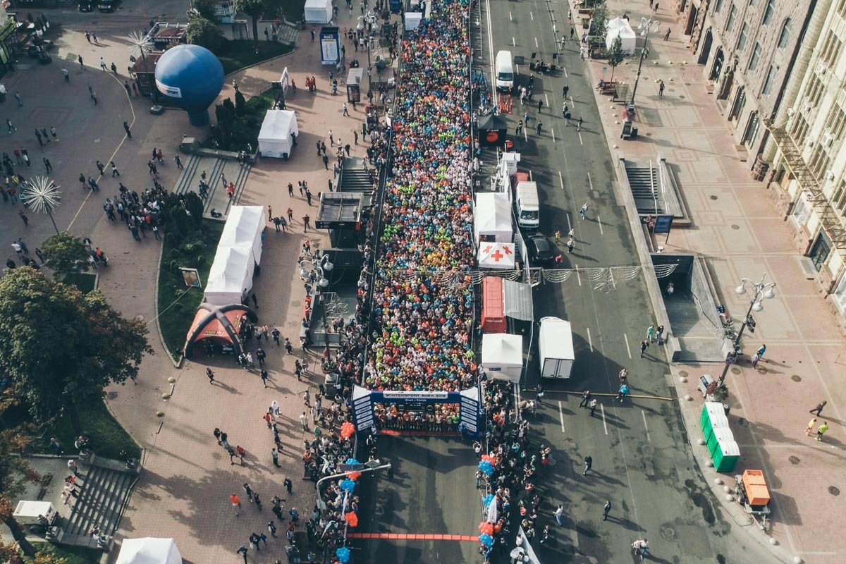 Участники ждут старта забега