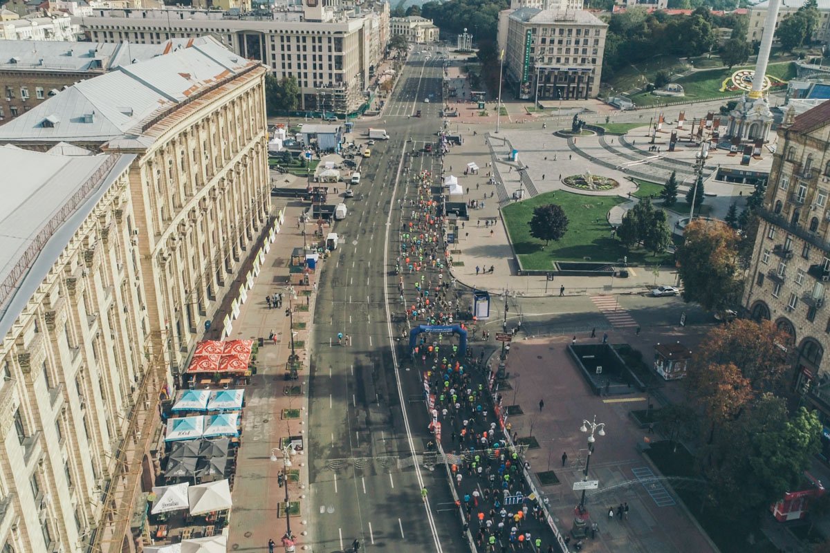 Забег растянулся вдоль Крещатика