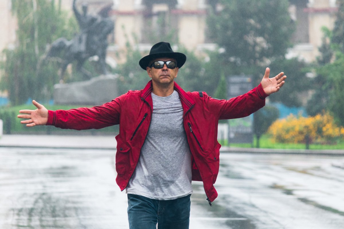 Я - бог дождя, повелеваю - остановись! Я - бог дождя, повелеваю - остановись!