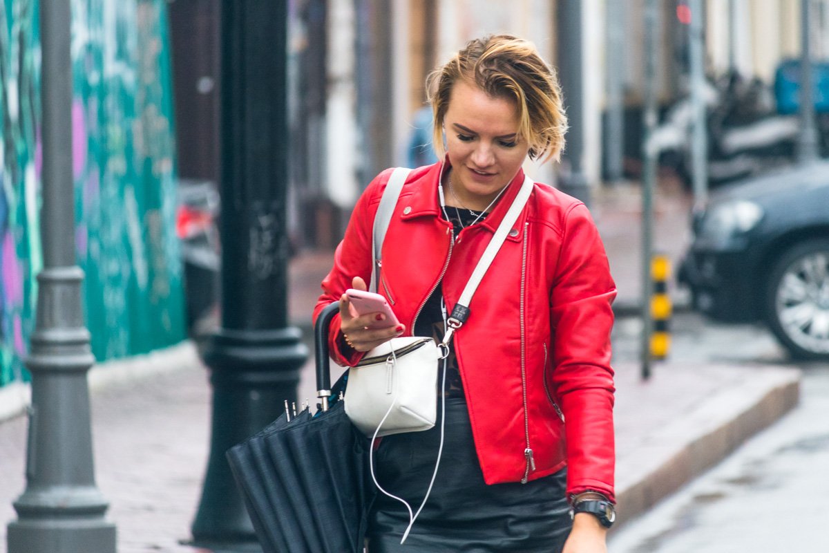 Цвет дождливого понедельника - красный! Цвет дождливого понедельника - красный!