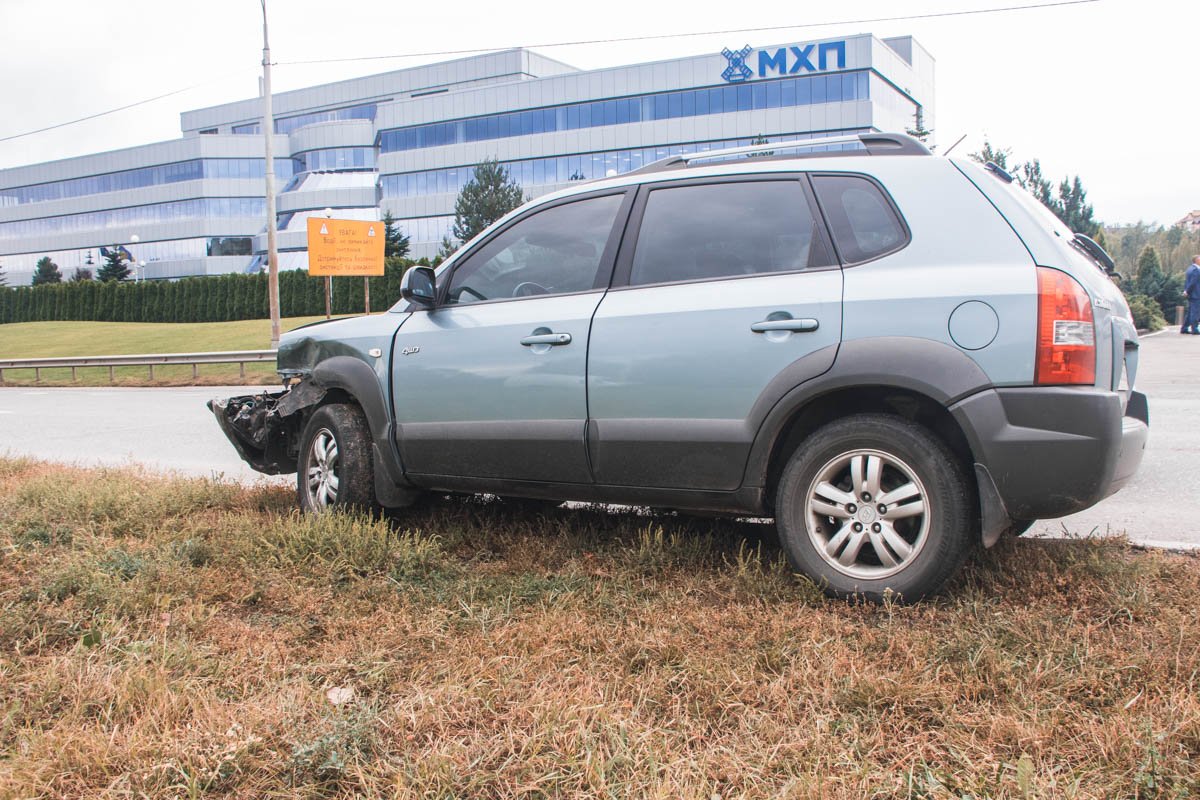 К счастью, обошлось без пострадавших и госпитализация не понадобилась ни одному из водителей К счастью, обошлось без пострадавших и госпитализация не понадобилась ни одному из водителей