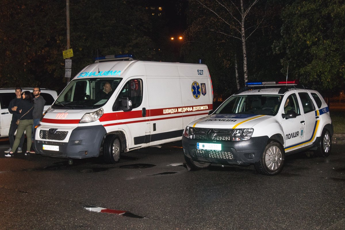 10 сентября, неизвестный сообщил о минировании супермаркета ЕКО маркет 10 сентября, неизвестный сообщил о минировании супермаркета "ЕКО маркет" width="1200" height="800"><figcaption> 10 сентября, неизвестный сообщил о минировании супермаркета "ЕКО маркет"
</figcaption></figure></p><p><figure class="image"><img class="wp-image-129016 size-full" title="На месте происшествия дежурили медики и пожарные" src="https://cdn.informator.ua/@dp/media/kiev/2023/10/13/65298b5ba9104.jpg" alt="На месте происшествия дежурили медики и пожарные" width="1200" height="800"><figcaption> На месте происшествия дежурили медики и пожарные
</figcaption></figure></p><p><figure class="image"><img class="wp-image-129017 size-full" title="Персонал и всех посетителей эвакуировали" src="https://cdn.informator.ua/@dp/media/kiev/2023/10/13/65298b5c0066f.jpg" alt="Персонал и всех посетителей эвакуировали" width="1200" height="800"><figcaption> Персонал и всех посетителей эвакуировали
</figcaption></figure></p><p><figure class="image"><img class="wp-image-129018 size-full" title="Вызов на линию экстренных служб поступил около 21:30" src="https://cdn.informator.ua/@dp/media/kiev/2023/10/13/65298b5c4b69c.jpg" alt="Вызов на линию экстренных служб поступил около 21:30" width="1200" height="800"><figcaption> Вызов на линию экстренных служб поступил около 21:30
</figcaption></figure></p><p><figure class="image"><img class="wp-image-129019 size-full" title="Разыскивается мужчина, который сообщил о минировании всего здания супермаркета" src="https://cdn.informator.ua/@dp/media/kiev/2023/10/13/65298b5c99636.jpg" alt="Разыскивается мужчина, который сообщил о минировании всего здания супермаркета" width="1200" height="800"><figcaption> Разыскивается мужчина, который сообщил о минировании всего здания супермаркета
</figcaption></figure></p><p></p><p style="text-align: right;"><strong>Максим Биев</strong></p>
<p></p><p style="text-align: right;"><strong>Фото: Денис Карпенко</strong></p></body></html>