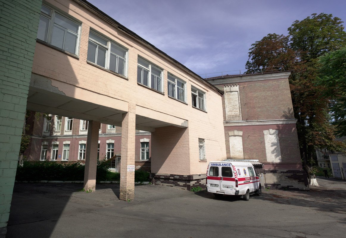 Учительницу доставили в отделение политравмы