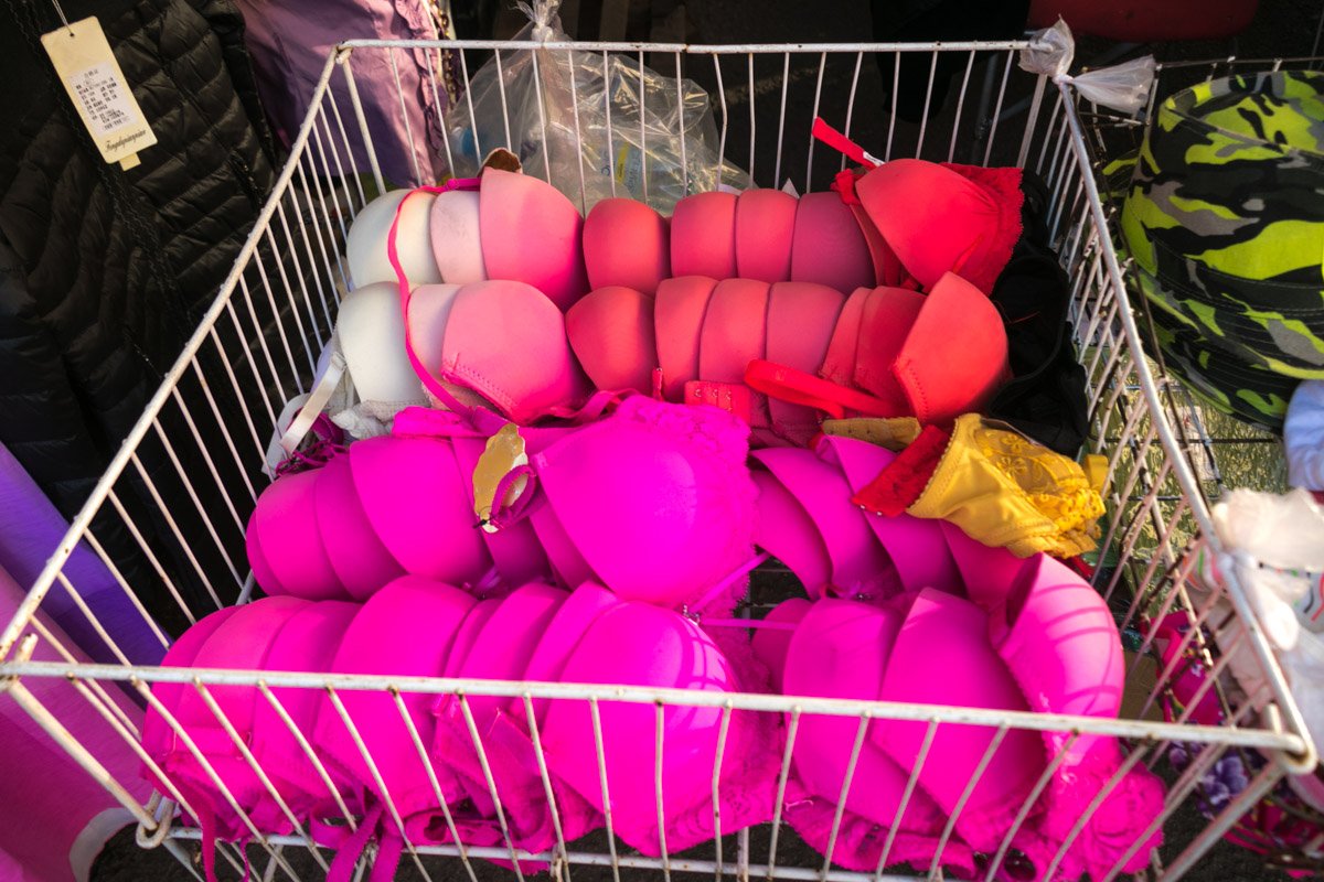 Самый нужный элемент одежды на вокзале