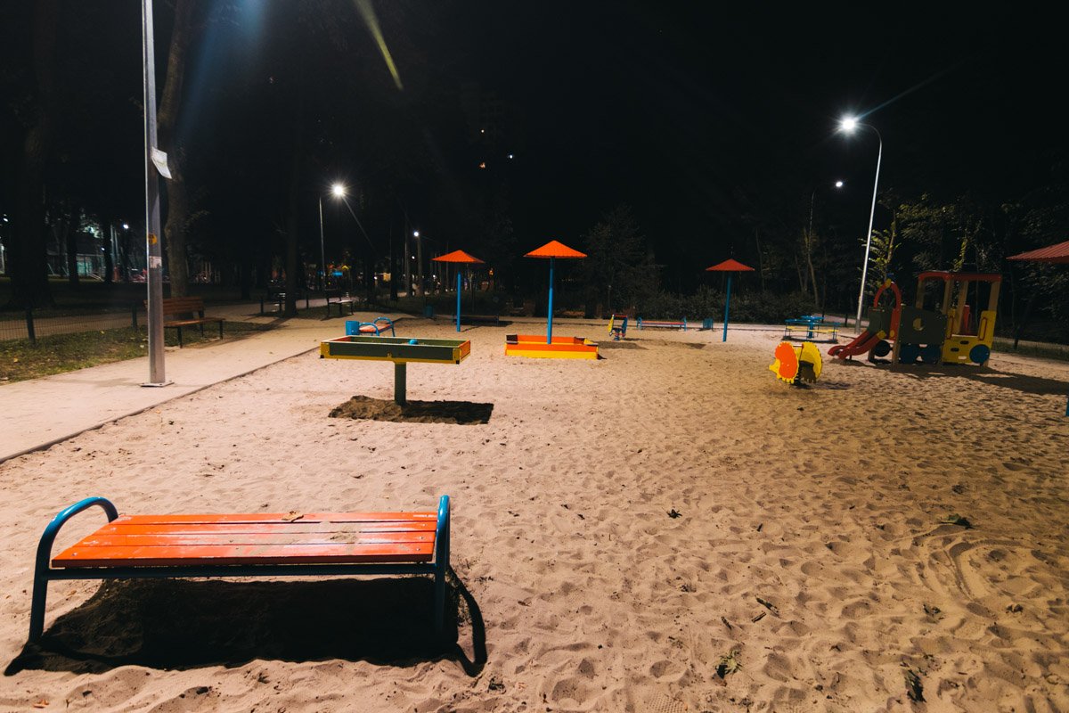 Также освещены детская площадка 