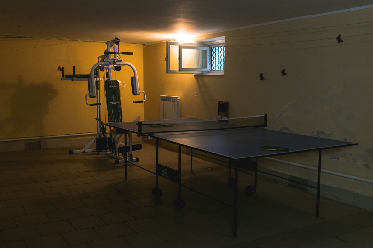 После ухода полиции из тренажерного зала чудным образом пропал гриф для широкого хвата