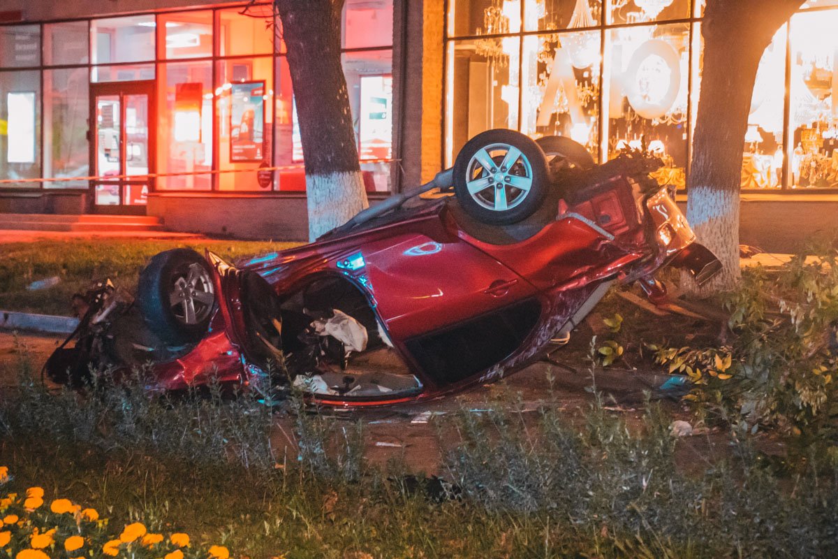 Судя по документам, мужчина сегодня праздновал свой день рождения