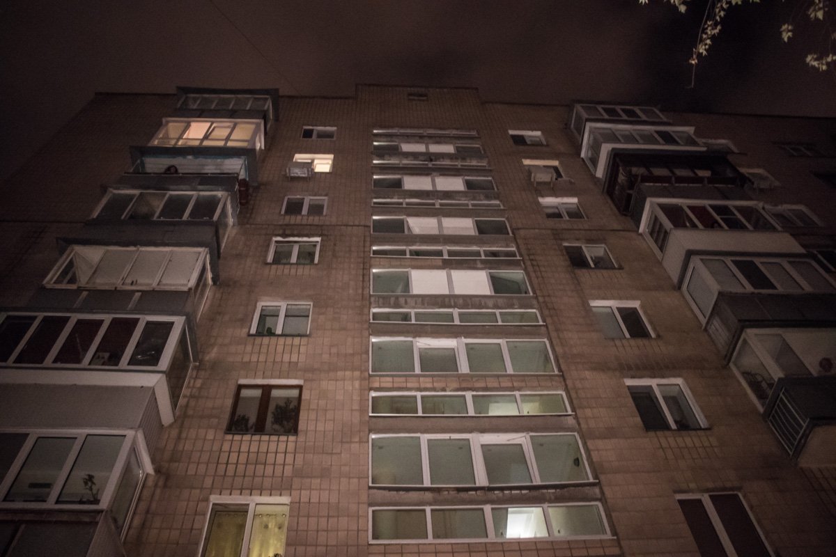 Горела квартира в 9-этажном жилом доме