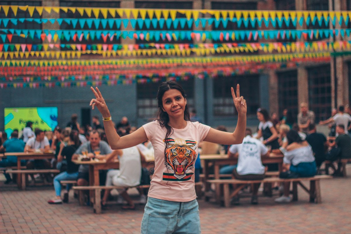 Еще два бокальчика, пожалуйста