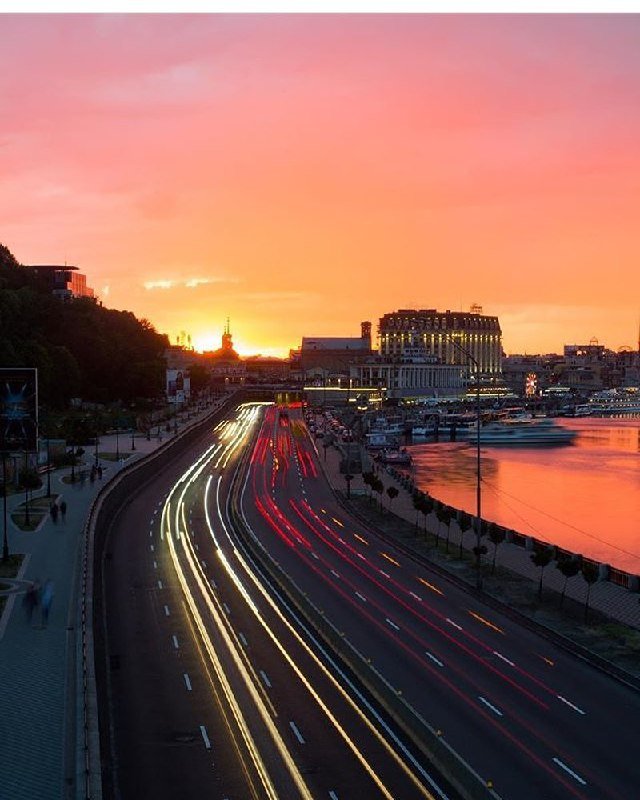 Ну и напоследок два шикарных заката! Первый! Фото:@vitali.im