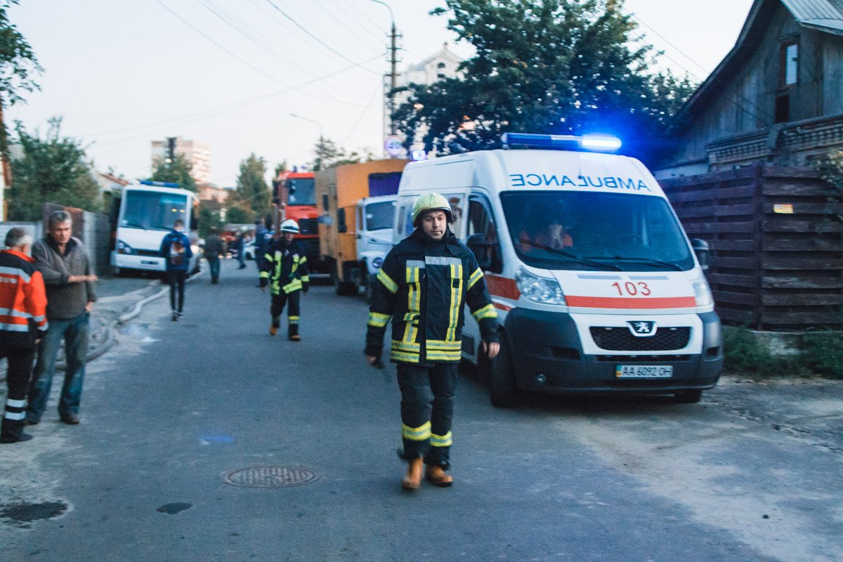 Со стихией боролись 52 спасателя при помощи 18 единиц спецтехники Со стихией боролись 52 спасателя при помощи 18 единиц спецтехники