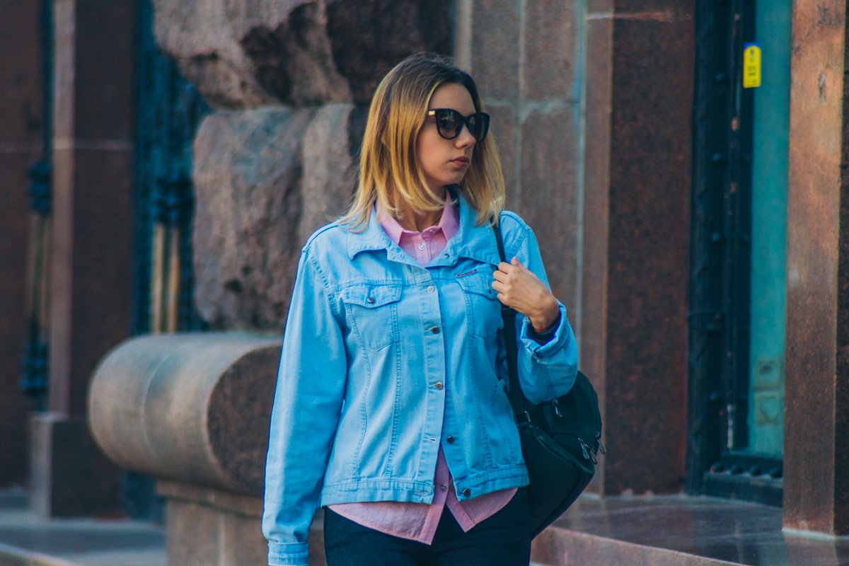 Очки с темными стеклами отличный аксессуар для понедельника