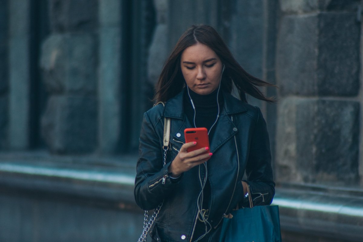 С музыкой и на работу идти веселее