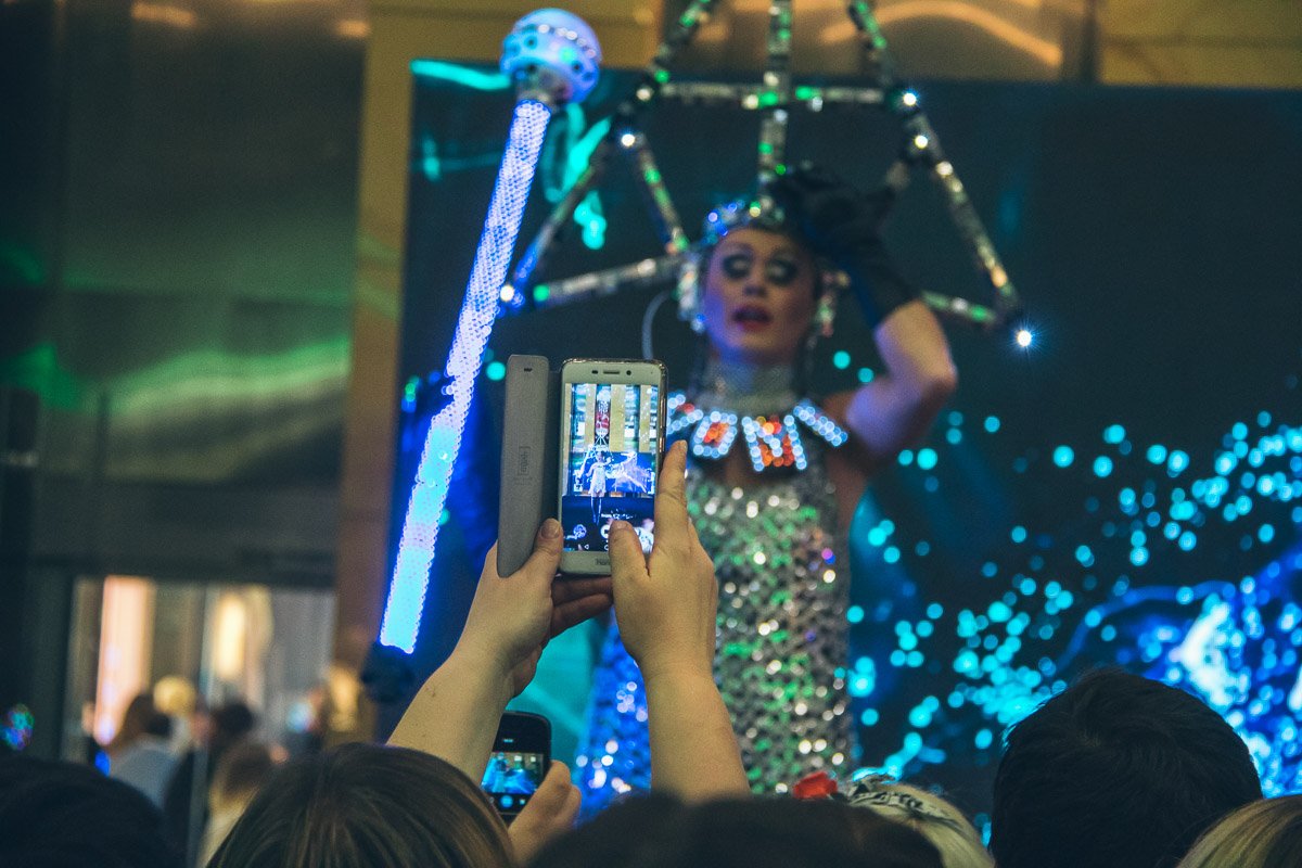 ... и не уронить корону ... и не уронить корону