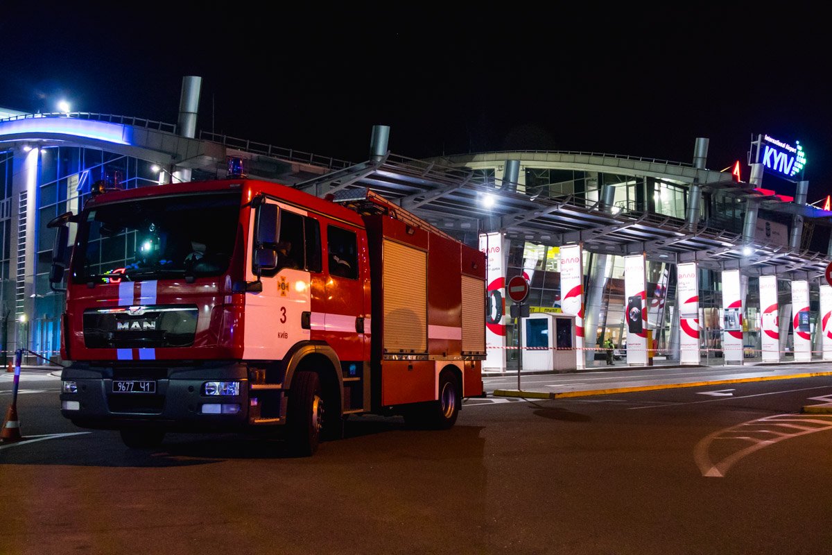 Парковку закрыли для въезда автомобилей