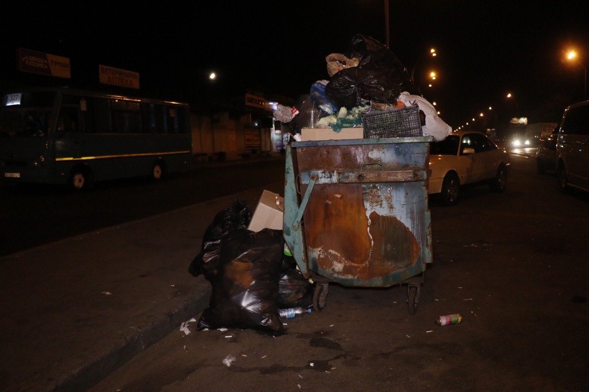 На десятки киосков установлен только один бак