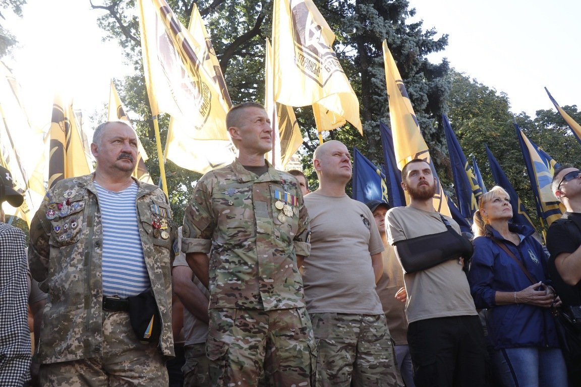 На митинг собралось 800 активистов