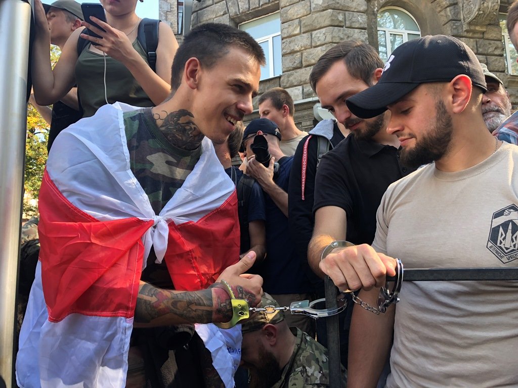 Акция проходит мирно и без столкновений