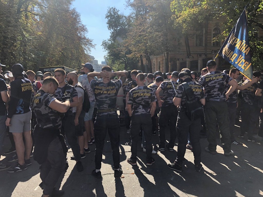 В основном под Администрацию пришли представители Нацкорпуса и Нацдружин