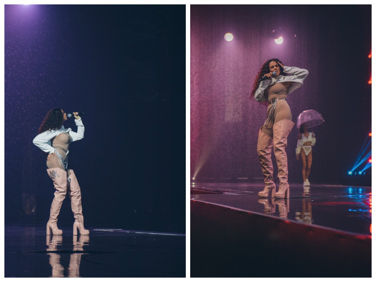 Девушки в купальниках дефилировали под исполнение NK