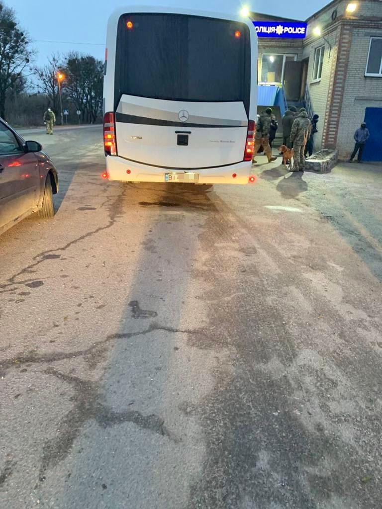 Никто из находящихся в автобусах не имеет никакого отношения к Харьковской области