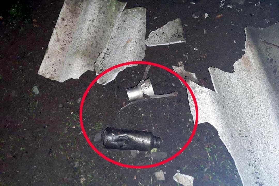 Боевики на Донбассе повредили гражданский дом во время обстрелов 1