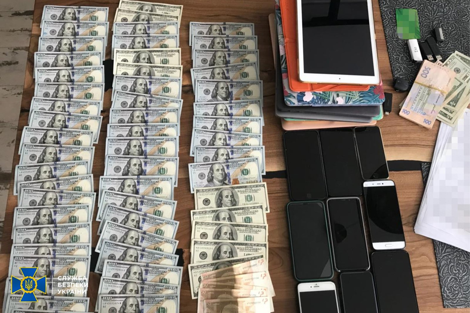 СБУ изъяла более 800 кг серебра у группировки, которая может быть причастна к финансированию «ЛДНР» 4