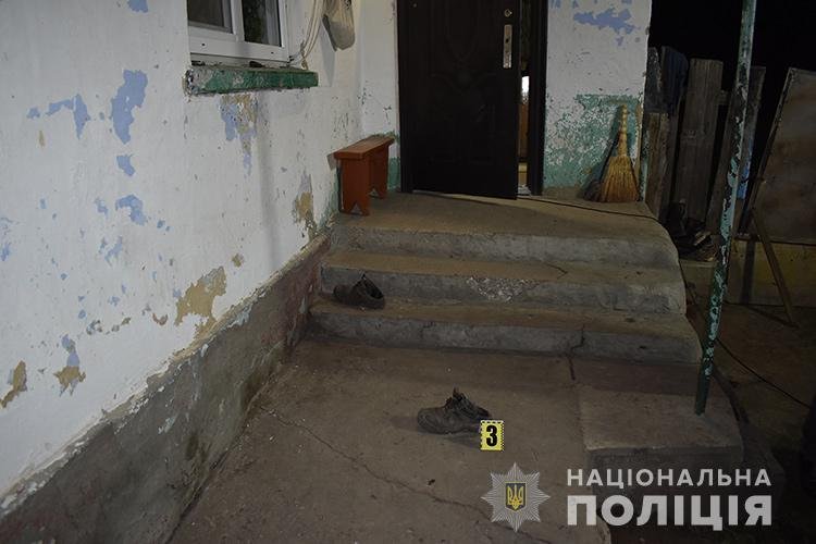 В Тернопольской области военный смертельно ранил одного из шести нападавших на его дом 2