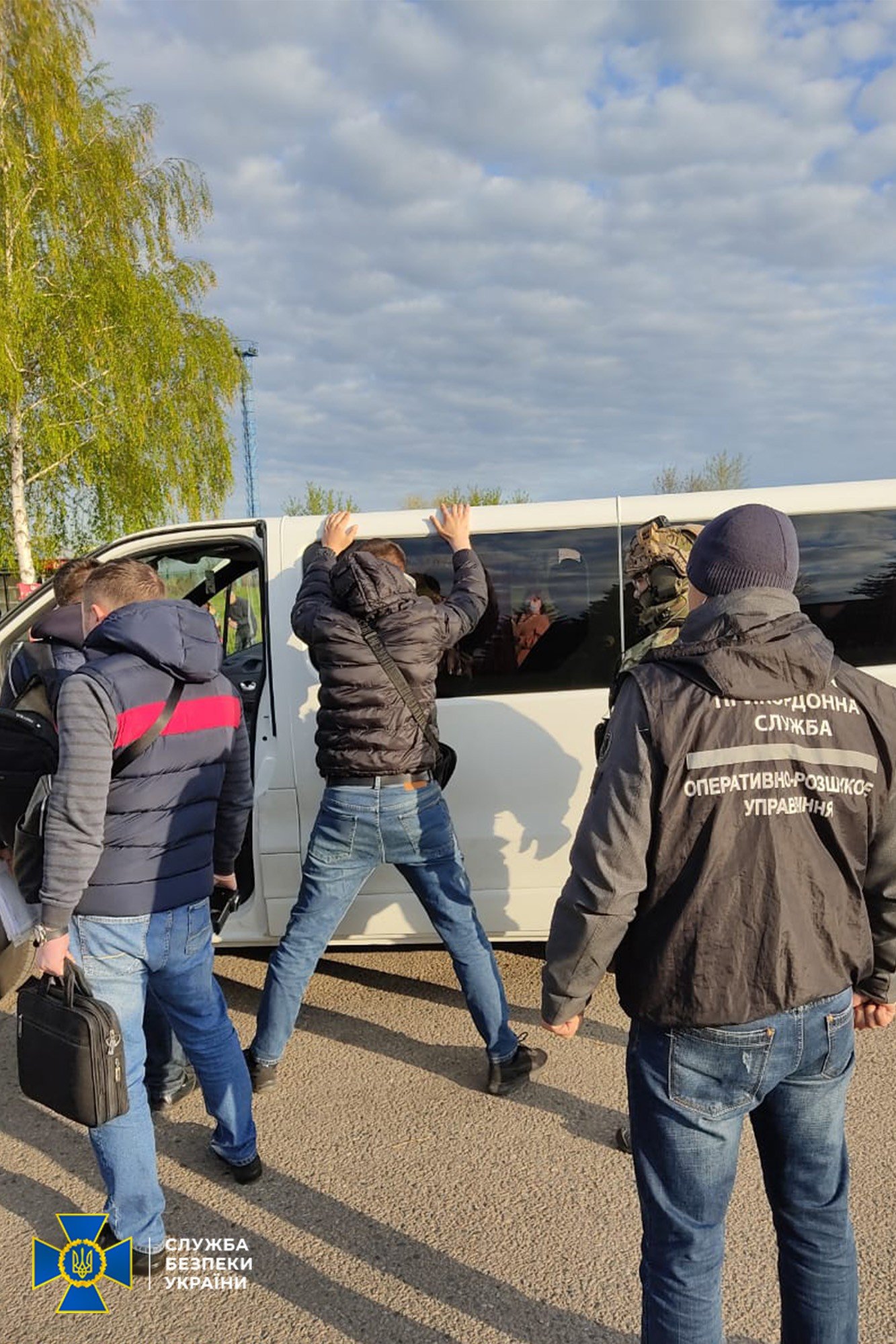 В Украине «накрыли» канал нелегальных перевозчиков, которые платили «налоги» боевикам 1