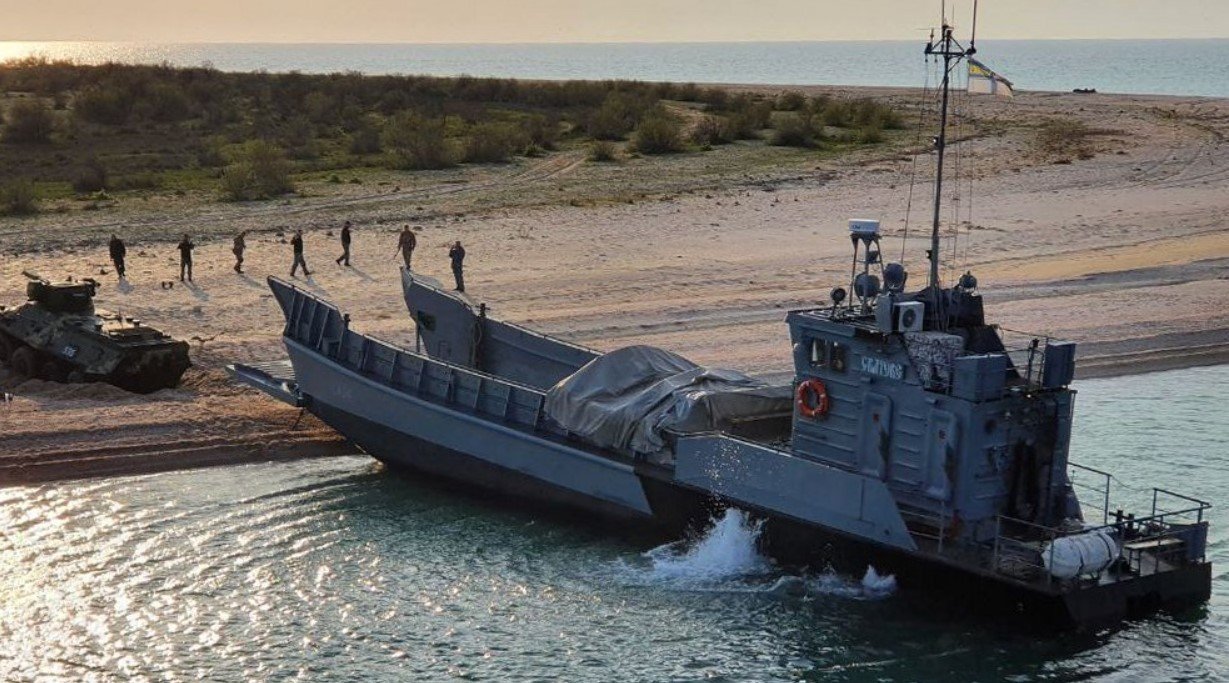 У Чорному морі морські десантники провели масштабні навчання 1