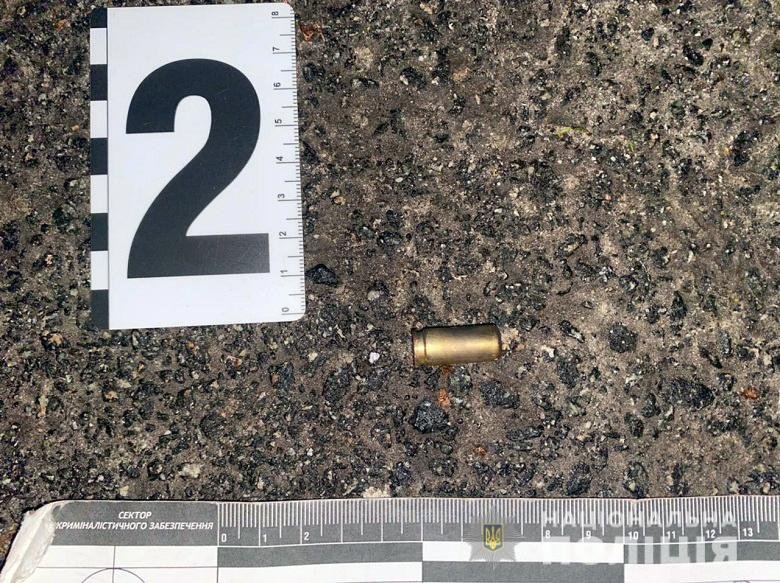 В Киеве во время конфликта мужчина несколько раз выстрелил в оппонента 1
