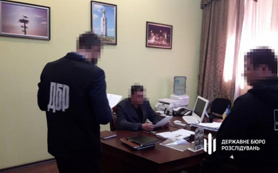 В Сумской области за покушение на убийство задержали начальника управления полиции. Он выстрелил в голову егеря, но не попал 1