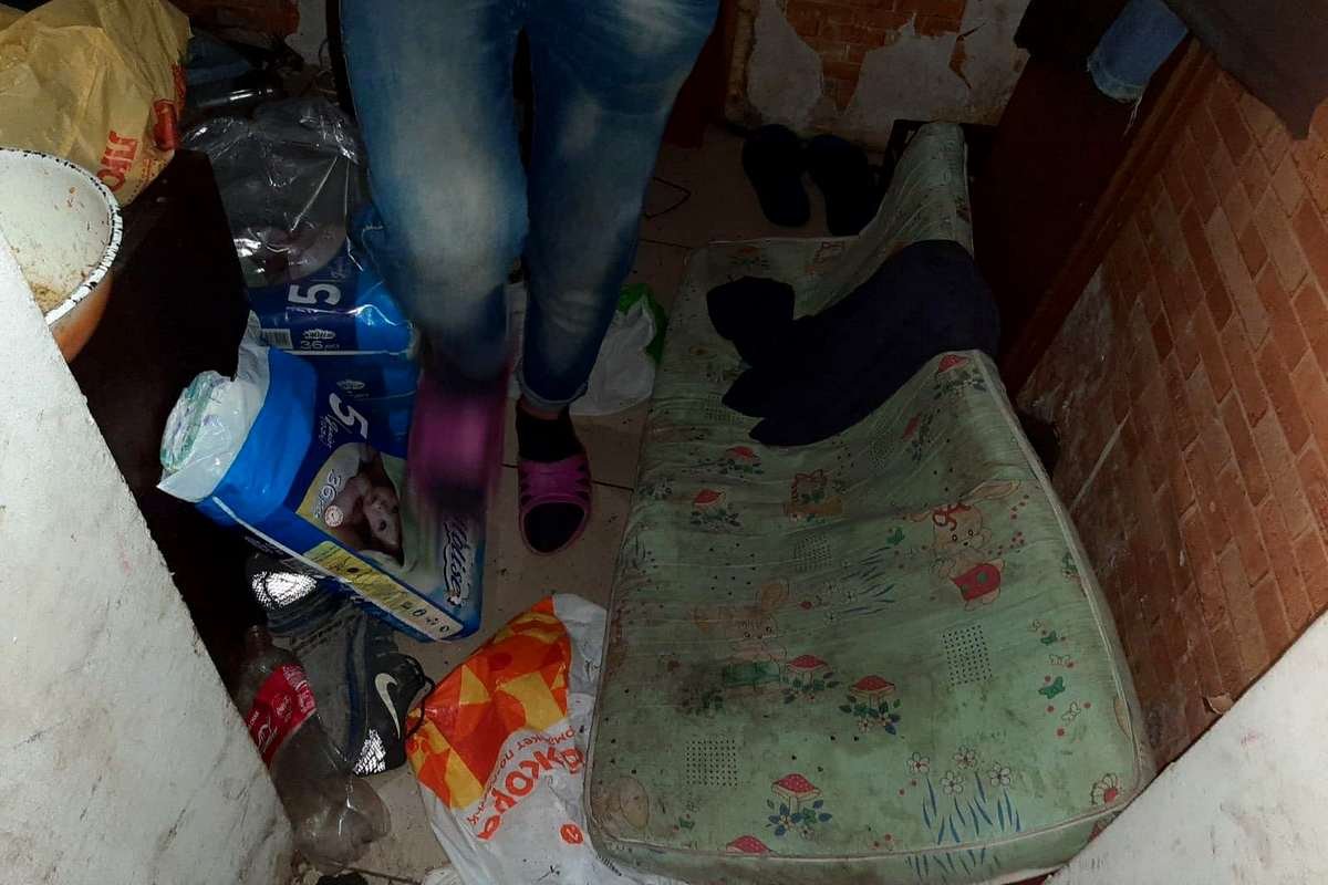 Обстановка в квартире жуткая