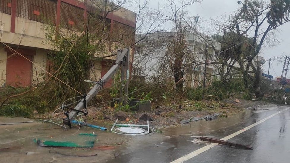 На Индию обрушился самый мощный за 20 лет циклон: эвакуировали 150 тысяч человек 2