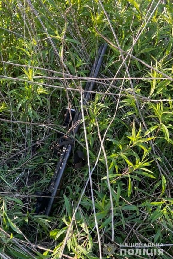Во Львовской области из ружья ранили полицейского и двух лесничих: зафиксировали вырубку леса 1