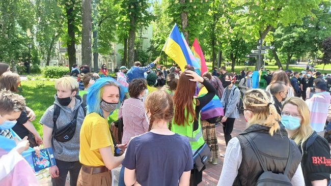 У Києві одночасно пройшли два марші — на підтримку трансгендерів і проти них 1