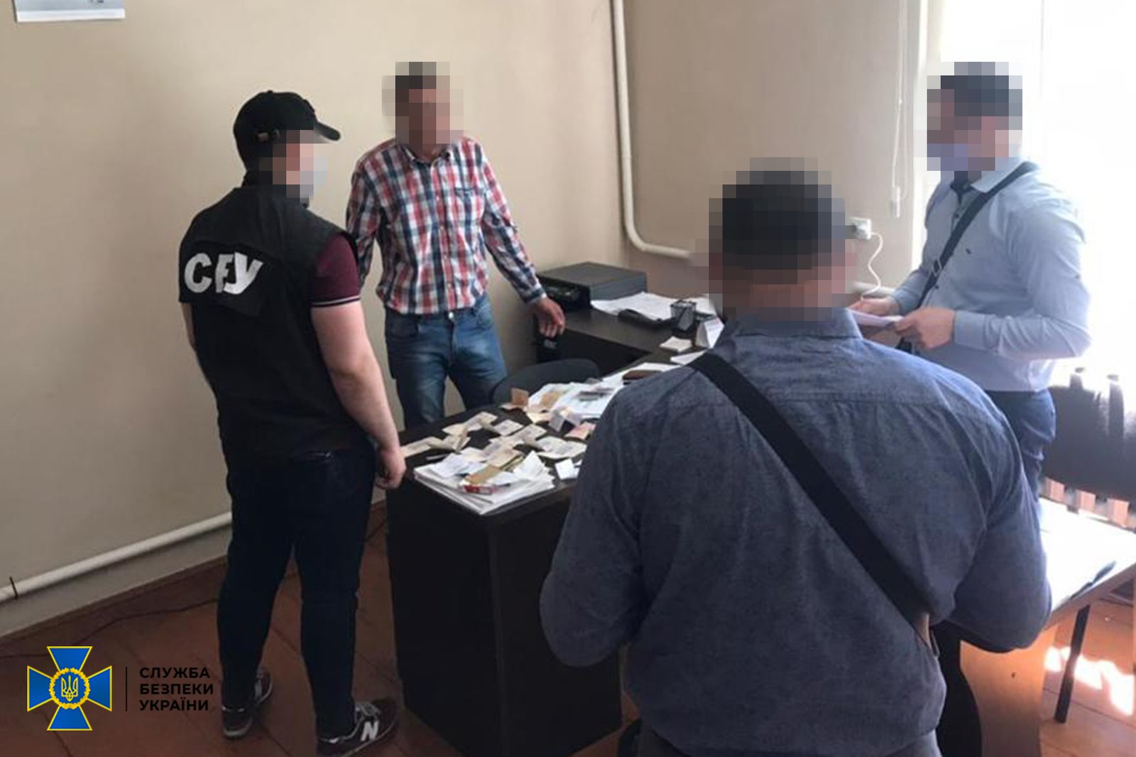 В Ивано-Франковской области староста ОТГ и два депутата требовали 200 тысяч гривен на «благотворительность» 1