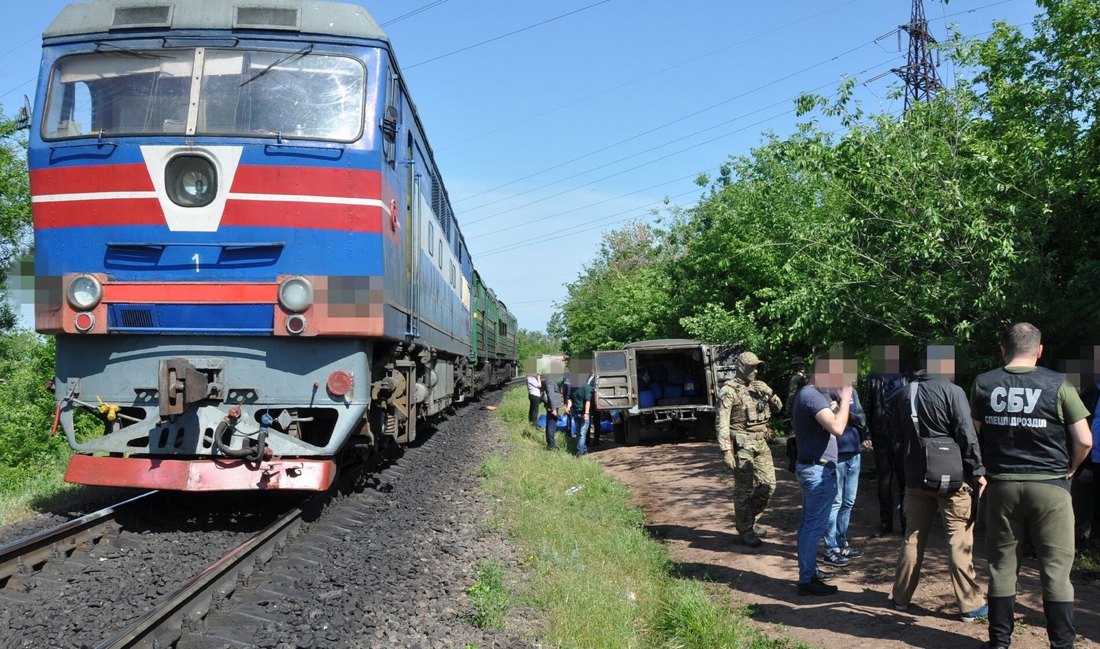 В Николаеве чиновники «Укрзалізниці» разворовывали дизтопливо на десятки миллионов гривен. Их задержала СБУ 1